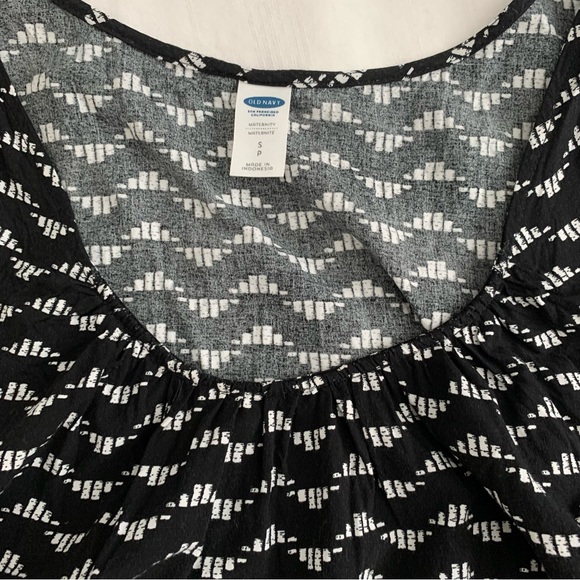 SOLD- Old Navy sleeveless maternity dress, small, long length. Black and white. - Picture 2 of 5